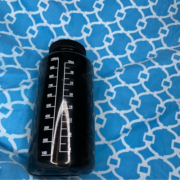 Travis Scott Astroworld Water Bottle Black flask cup collectible cactus Jack - Picture 4 of 8